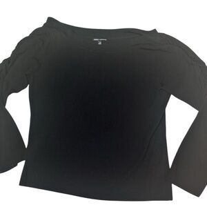 Debbie Morgan Women's Black Top Rouched Sleeve